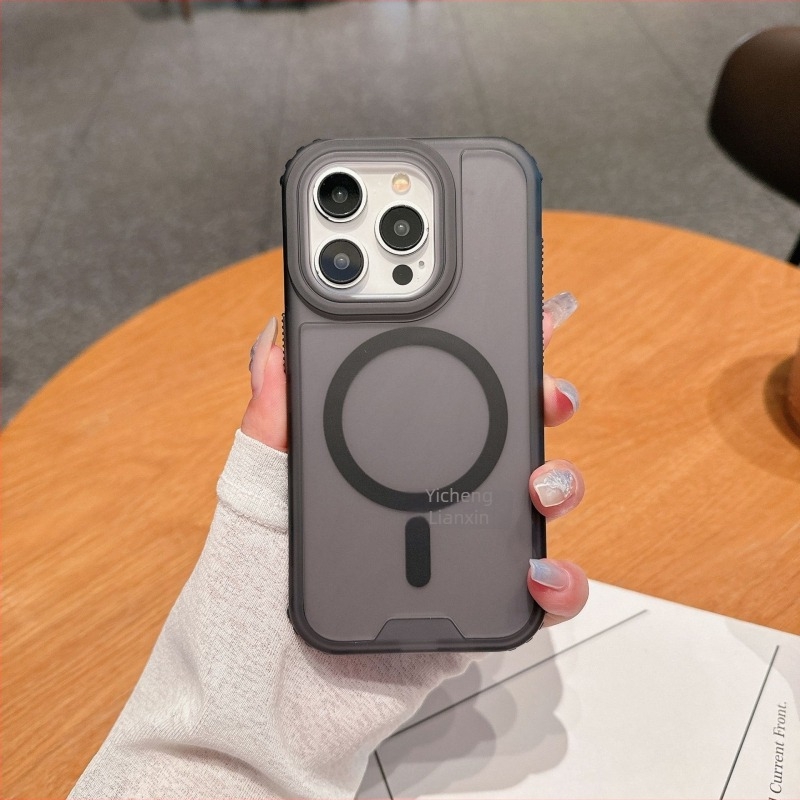 Bőrérzetű mágneses matt tok iPhone‑hoz — ütésálló védőtok