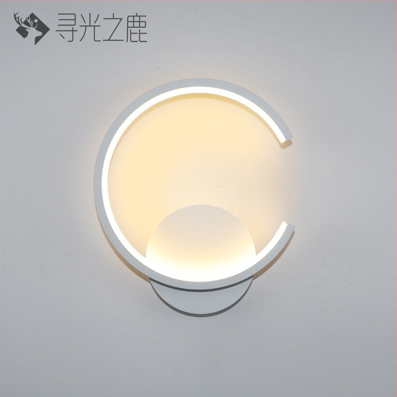 Nordic stílusú LED-fali lámpa szarvasagancs motívummal, hálószoba és nappali számára, minimalistikus, modern dizájn
