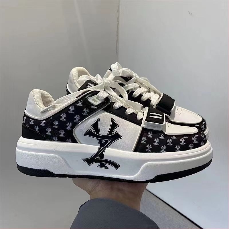 Uniszex sportos-casual cipő, alacsony felső rész, betűs mintázat, gumírozott talp, 3–5 cm sarok