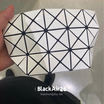 PVC sminkes táska kockás mintával, könnyű nylon bélés, uniszex street style (PVC, kockás minta, nylon bélés, könnyű, uniszex, 2023 tavasz)