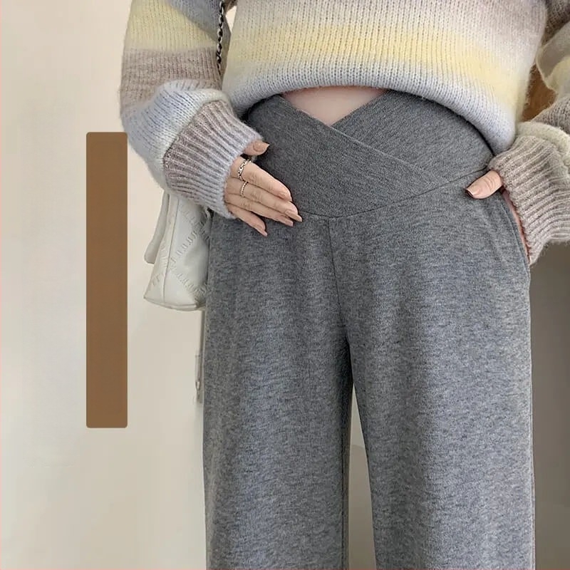 Kismama nadrág hasvédős kivitel, Chenille anyag, széles szabás, kényelmes lounge stílus, spandex keverék