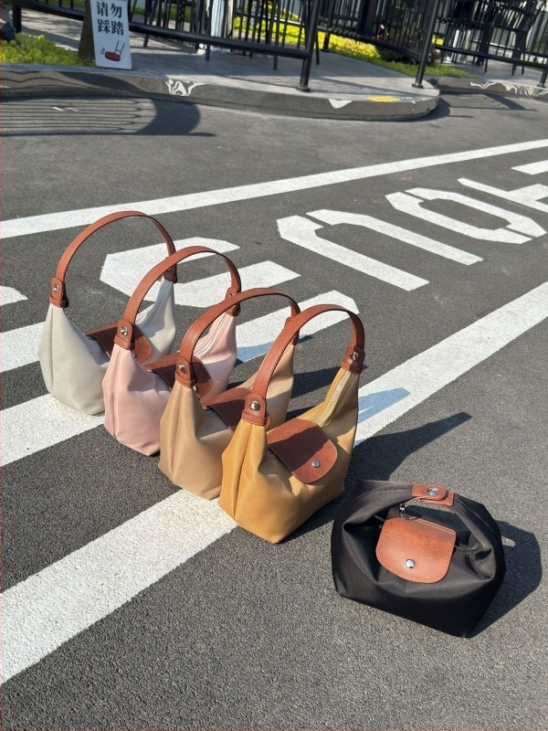 Női crossbody táska dumpling alakú, oxford anyagból, városi minimalist stílus, cipzár, poliészter bélés
