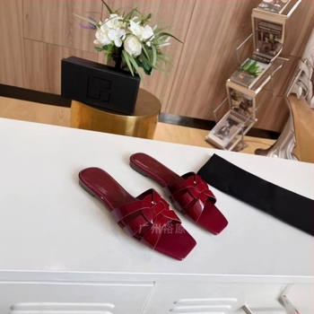 Női bőrmúli, négyzetes orrú, nyitott lábujj, gumitalp, belső: kecskebőr, nyár 2024