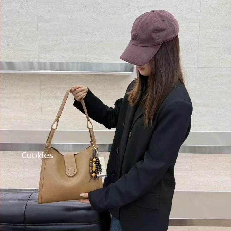 PU bőr crossbody bucket táska, nagy kapacitású, függőleges négyzet alakú, mágneszáras záródás, belső cipzáras zseb
