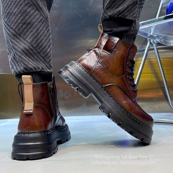 Martin bakancs férfiaknak – PU felsőrész, PU talpabetét, kompozit talp, magasságot növelő vastag talp, lazább stílus