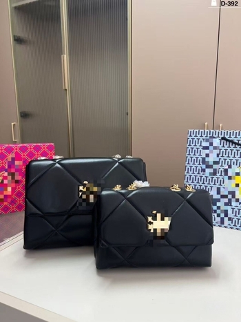 Kira Box Bag - Valódi bőr, Kvilltolt, Horizontális négyzetes forma, Fedéllel zárható, Belső zsebek: cipzár, telefon, dokumentum