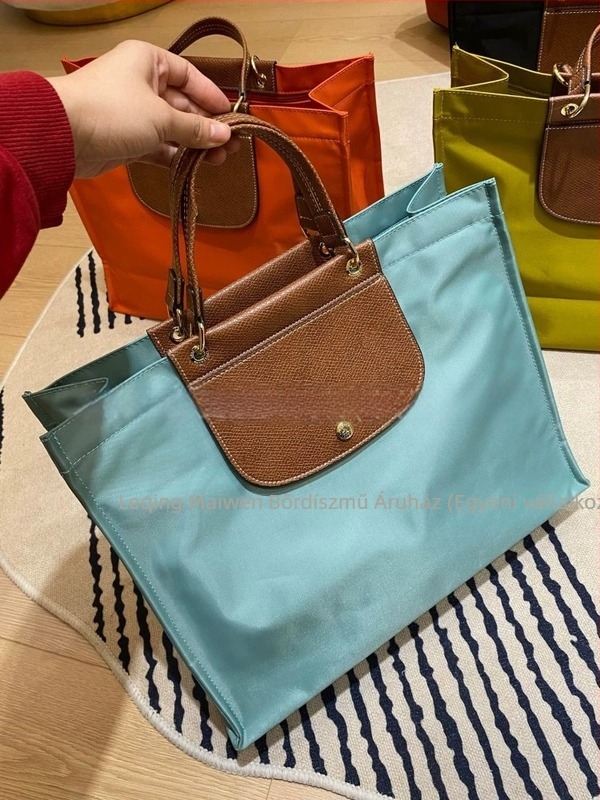 Cross-border Trend Tote táska Oxford anyagból, cipzáras záródás, laptop rekesz, telefon rekesz, belső zsebek