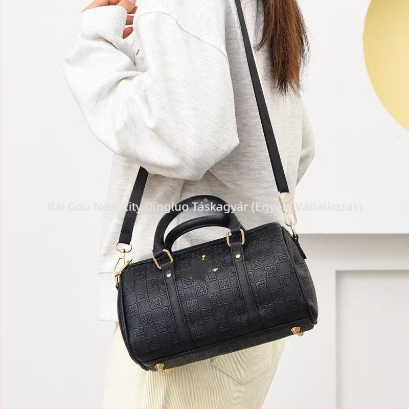 AJ Street 23 – Modern retro sporttáska férfiak és nők számára, henger alakú crossbody táska vállpánttal, stílusos és sokoldalú, könnyen hordozható.