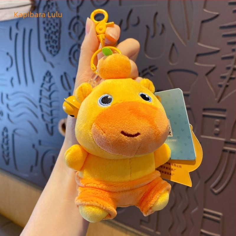 Capybara Lulu plüss kulcstartó – aranyos forgó kulcstartó táskákhoz