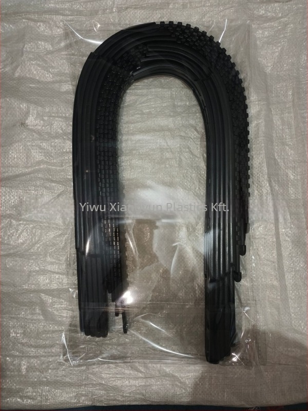 Autó gumiabroncsokhoz való univerzális gumihólánc, modell 9795, 165–275 mm közötti abroncsokra, tömeg 75 g (Márka: Simple drunk)