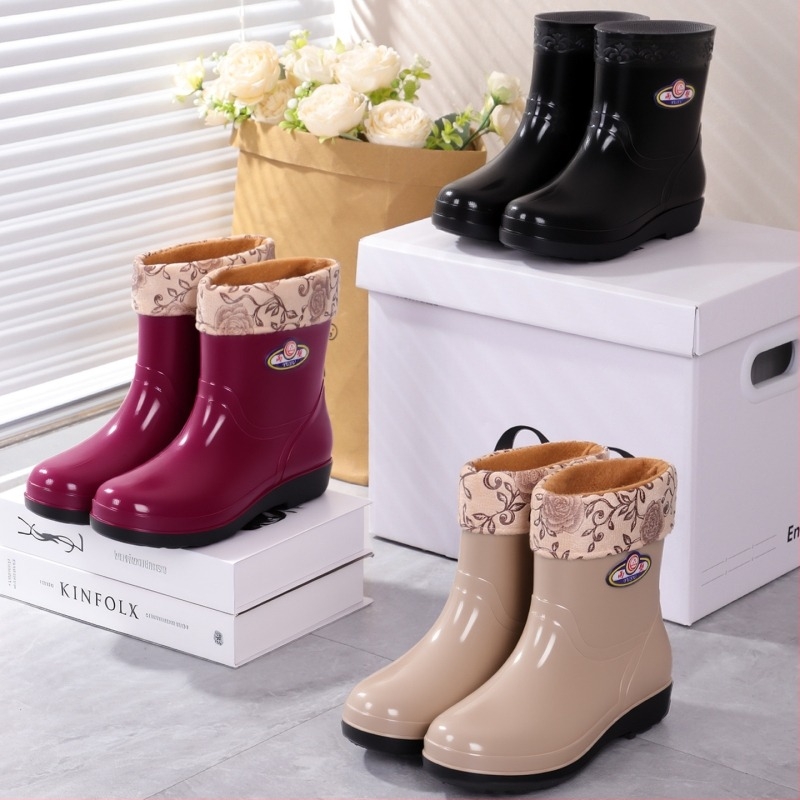 Női PVC esőcsizma, Slip-On, vízálló, alacsony sarka 1–3 cm