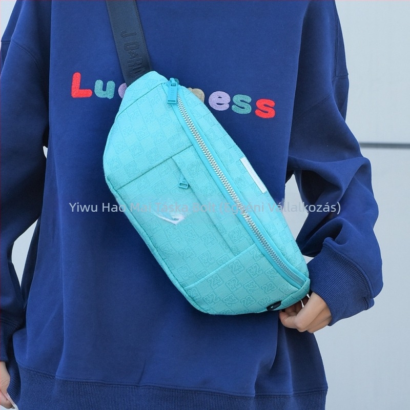 Utcai stílusú crossbody táska szabadidős utazásokhoz: cipzár, poliészter bélés, mobiltelefon-zseb