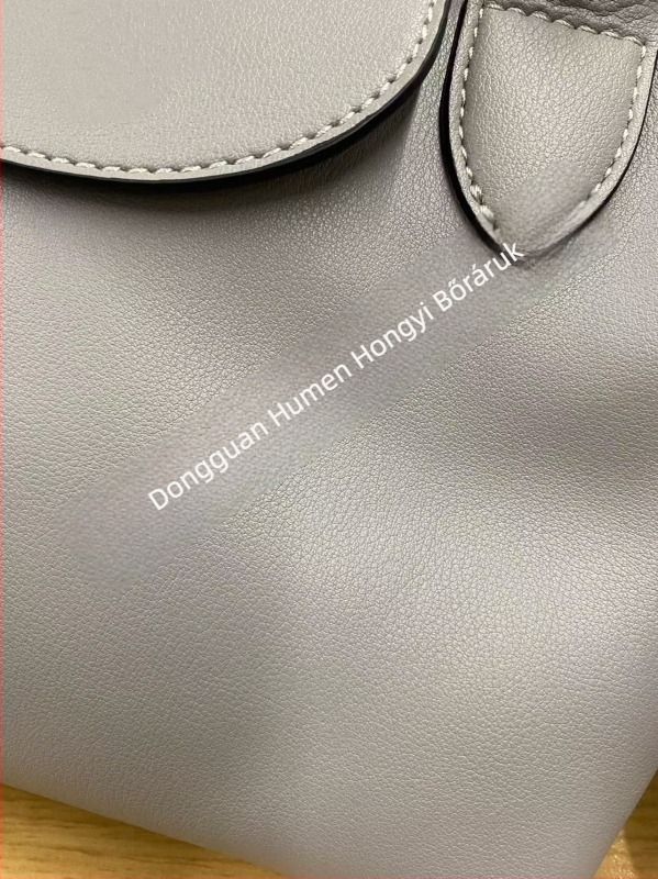 Francia stílusú mini dumpling táska valódi borjúbőrből, könnyű crossbody, strapabíró a mindennapi használatra