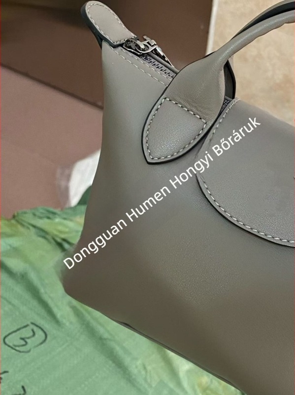 Francia stílusú mini dumpling táska valódi borjúbőrből, könnyű crossbody, strapabíró a mindennapi használatra