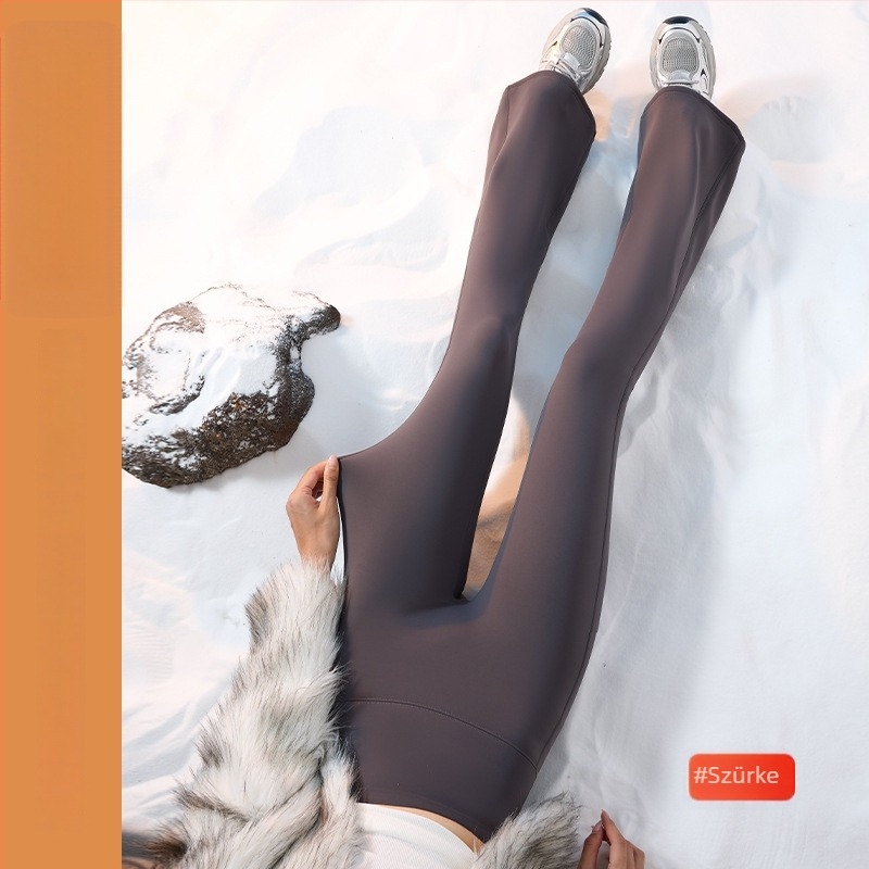 Kisméretű Bootcut nadrág szélesedő sziluettel, vastag fleece béléssel, magas rugalmassággal