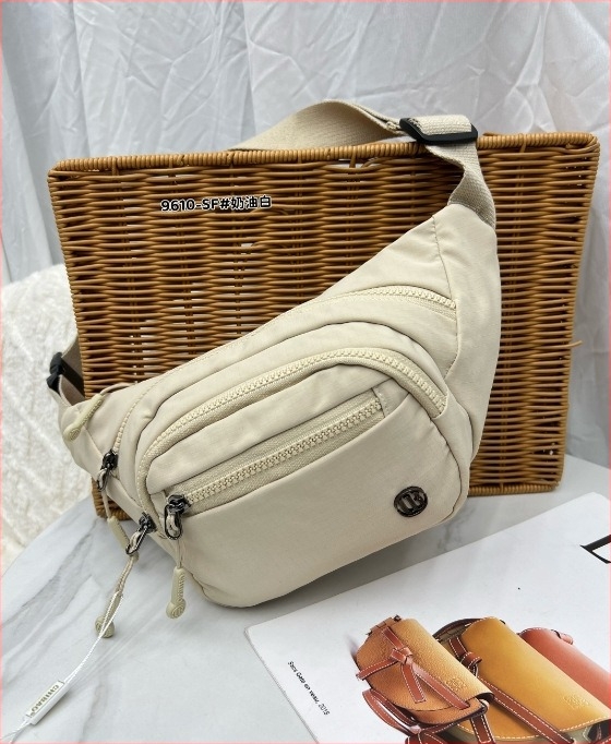 Cheetah Női válltáska – könnyű, minimalist nylonból készült, puha bélés, cipzáros nyitás, rejtett cipzáros zseb, belső zseb, tavasz 2026