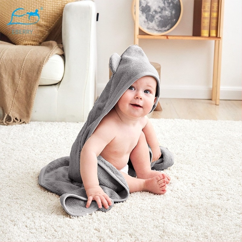 Rajzfilm mintás baba törölköző-takaró, 350gsm, 100% pamut, 1–3 éveseknek, testreszabható