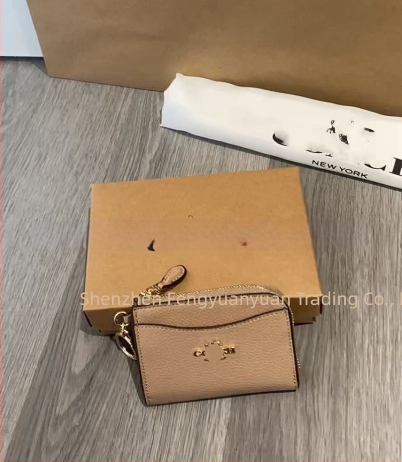 Valódi bőr kártyatartó, 1–hajtásos kialakítás, tehénsplit bőr, poliészter bélés, 2023 tavasz