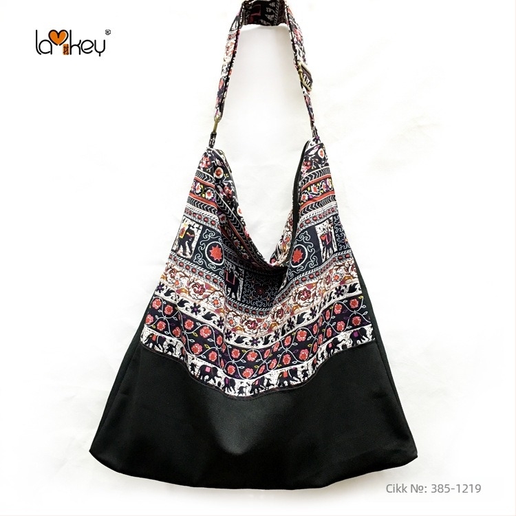 Női váll-táska etnikus stílussal, pamut anyag, csíkos minta, cipzáras nyitás, pamut bélés