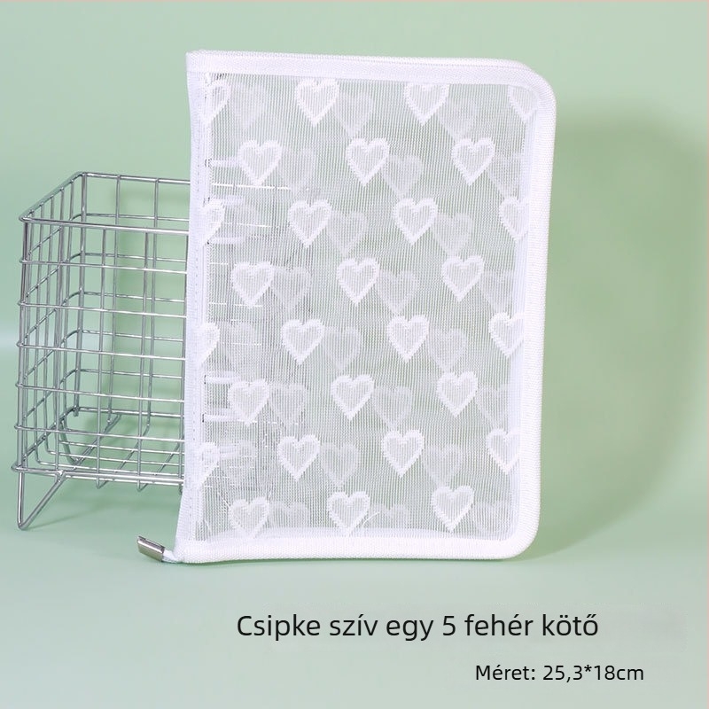 Szív alakú, átlátszó PVC borítóval ellátott lazán kötött album, 3 lyukas kötés