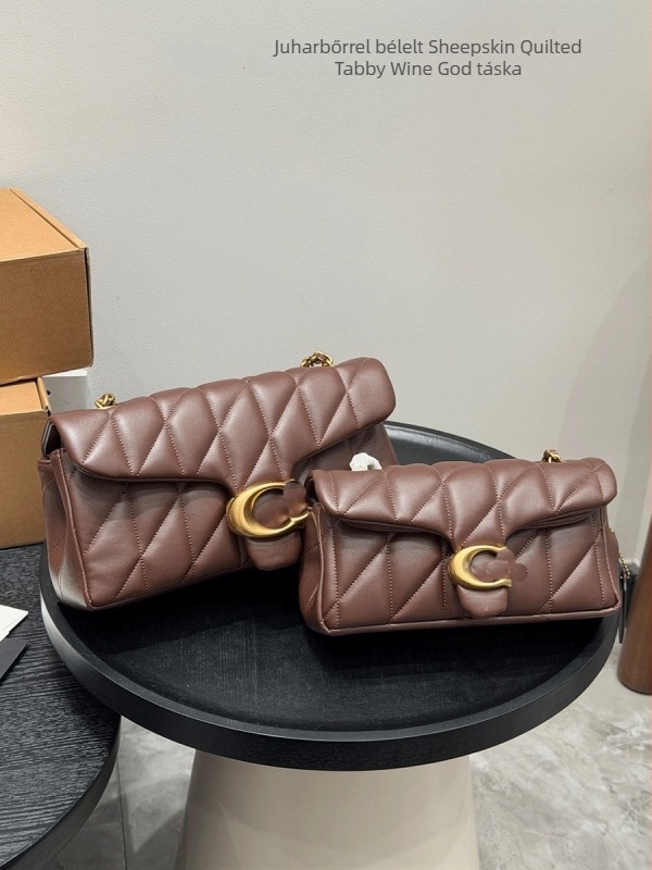 Alkarra láncos válltáska, valódi bőr, vízszintes négyszögletes forma, rombusz minta, mágneses zár