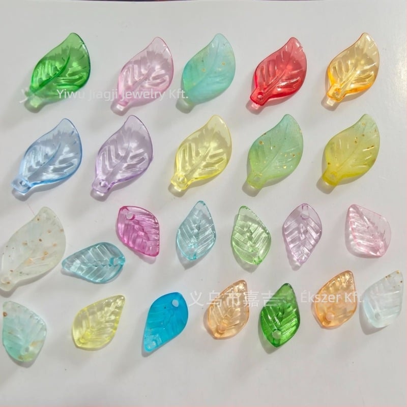 Kiegészítők - Akril levélmintás dinnyegyöngyök, festett felülettel