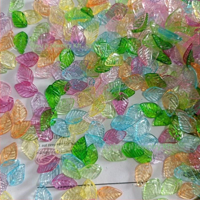 Kiegészítők - Akril levélmintás dinnyegyöngyök, festett felülettel