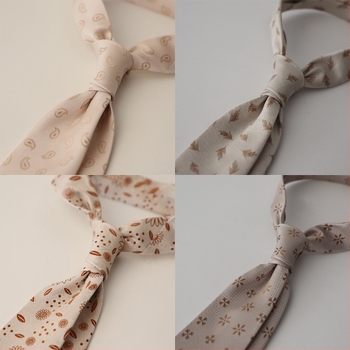 Nyakkendő Arrow-stílusú, férfiaknak; Jacquard szövés; poliészter fonal; poliészter bélés