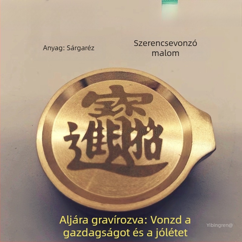 Masszív sárgaréz mini kődaráló dísztárgy – vidéki asztali dekoráció