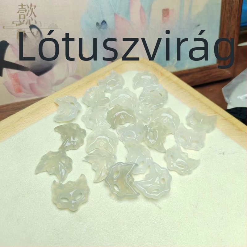 Természetes achát és chalcedon róka medál maszkos, kilencfarokkal a nyaklánchoz
