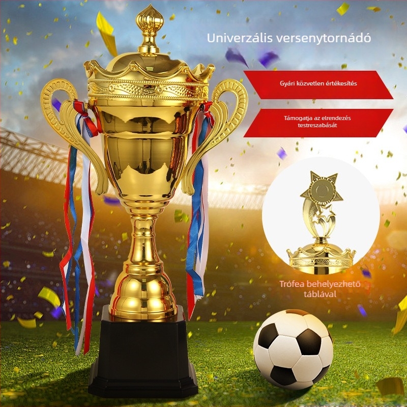 Új modellű futballtrófea arany-, ezüst- és réz felülettel — kreatív futballemlék