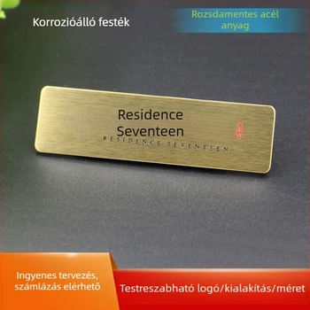 Rozsdamentes acélból készült gravírozott jelvények korrózióálló festékkel, azonosító névtáblák dolgozók és diákok számára