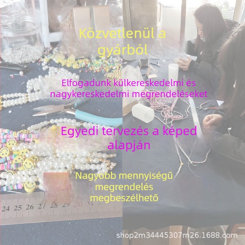 Zhou Shang nyaklánc aranyos macival, imitált gyöngyökkel és rizs alakú gyöngyökkel a kulcscsont körül