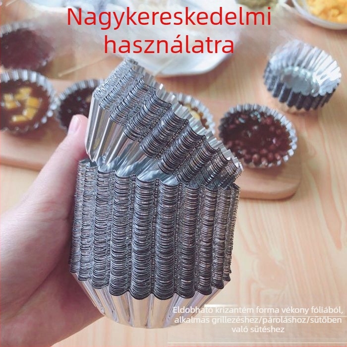 Egyszer használatos süteményformák készlet: krizantém alakú poharak, kör alakú formák tortákhoz és pudinghoz; sütőfólia.