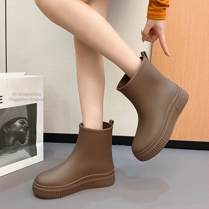 Női esőcsizma vádlit körül érő, fleece béléssel, meleg, vízálló, csúszásmentes, vastag talppal, kényelmes és tartós