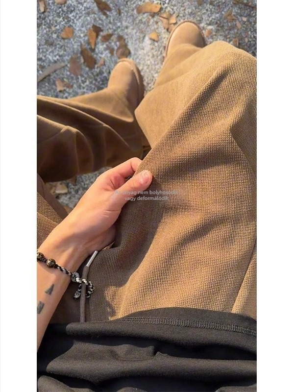 Férfi barna corduroy nadrág téli, egyenes szabás, fleece bélés, lazább, mindennapi nadrág