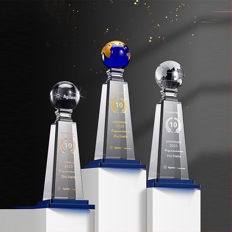 2025 Earth Crystal Trophy — Egyedi gravírozott díj vállalati éves közgyűlésre