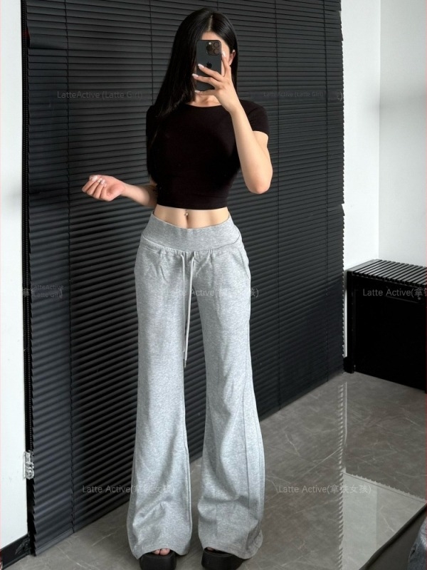 Latte Girl női jóga nadrág, magas derék, formázó hatás, szorosan illeszkedő fazon, karcsúsító hatás, sportos edző nadrág, enyhén bővülő szárakkal