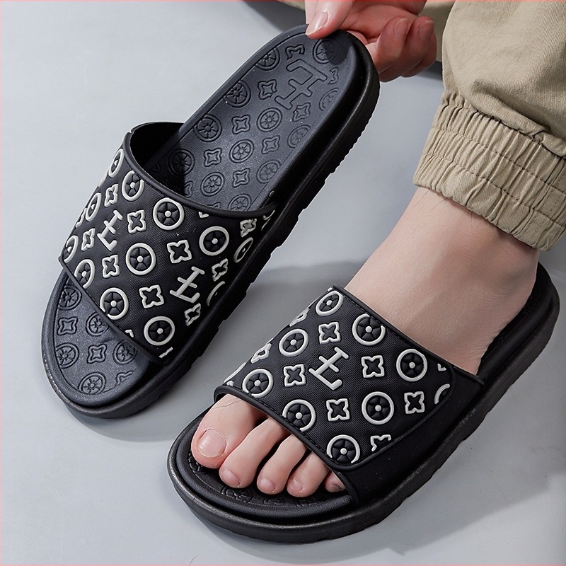 Uniszex slip-on papucs vastag platformával, csúszásmentes PVC talppal és felsőrésszel, kültéri viseletre