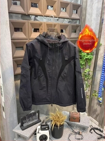Férfi kapucnis steppelt kabát, vastag tömésű téli modell, workwear-stílusú