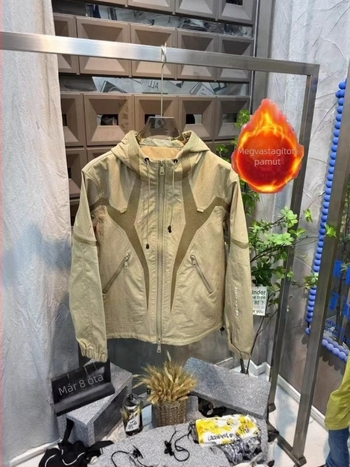 Férfi kapucnis steppelt kabát, vastag tömésű téli modell, workwear-stílusú