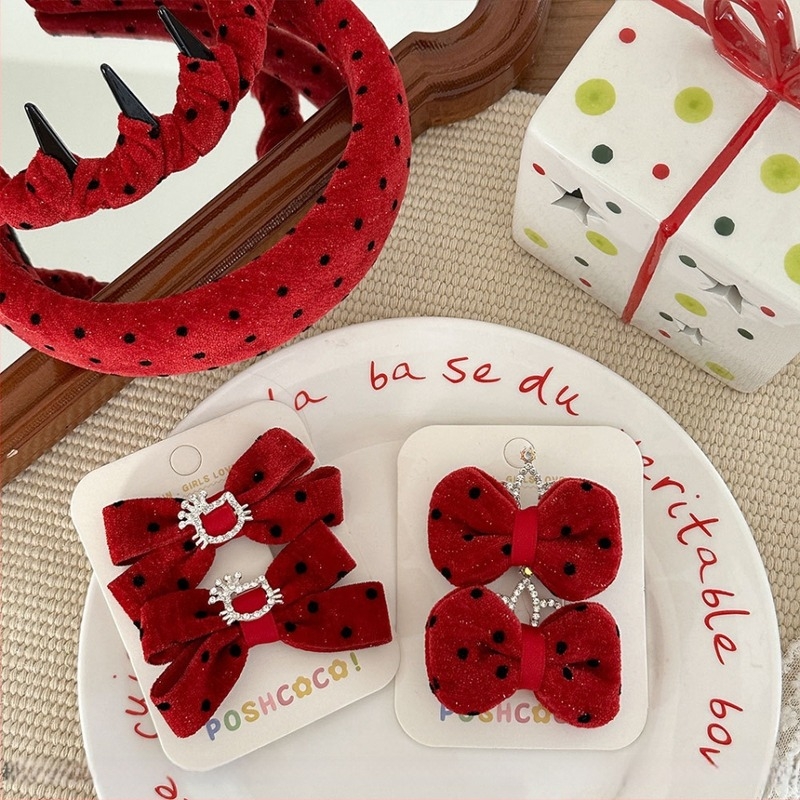 Piros pöttyös hercegnő-stílusú hajcsat, édes, 3D konty és frufru