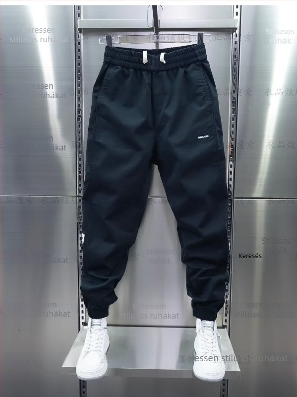 Férfiak számára készült trendi mindennapi cargo nadrág hímzéssel, slim-fit jogger-haram szabás, őszi-téli új modell