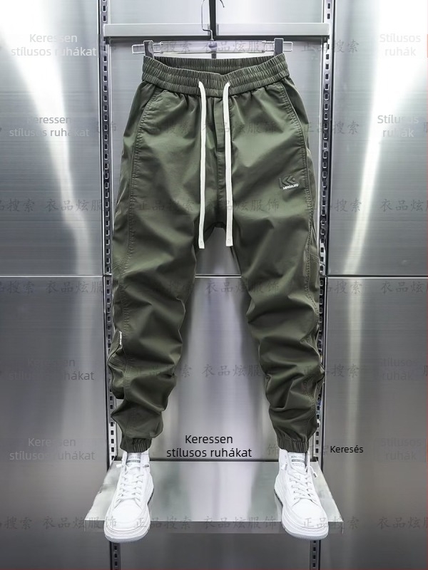 Férfiak számára készült trendi mindennapi cargo nadrág hímzéssel, slim-fit jogger-haram szabás, őszi-téli új modell