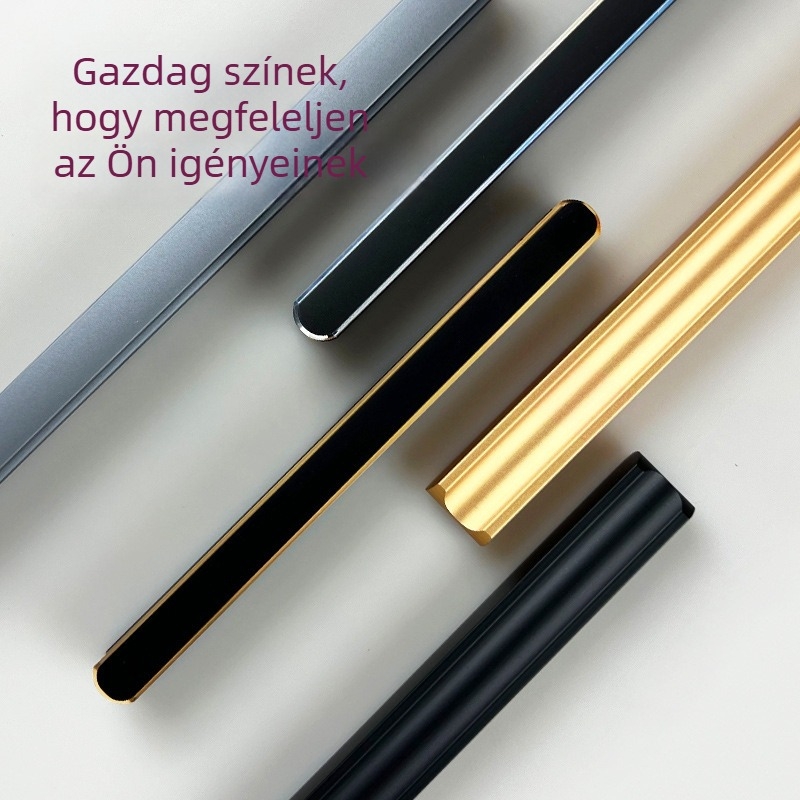 Modern minimalista fogantyú szekrényhez – fekete alumínium, hosszított kivitel, ajtókhoz és fiókokhoz.