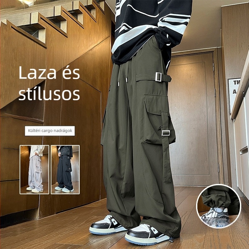 Férfiaknak tervezett, amerikai streetwear-stílusú munkanadrág, laza szabású, egyenes és széles szárú, drapált hatású, tavasz–őszre.