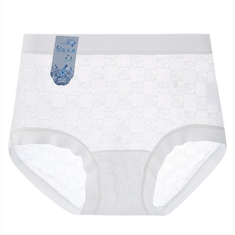Női ice silk bikini bugyi antibakteriális tulajdonságokkal, légáteresztő, magas rugalmasságú, kényelmes nyomásmentes viselet, pamut bélés a szeméremtájékon.