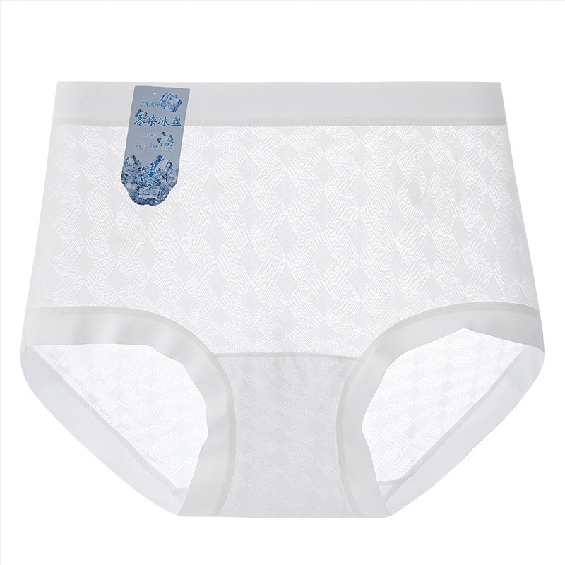 Női ice silk bikini bugyi antibakteriális tulajdonságokkal, légáteresztő, magas rugalmasságú, kényelmes nyomásmentes viselet, pamut bélés a szeméremtájékon.