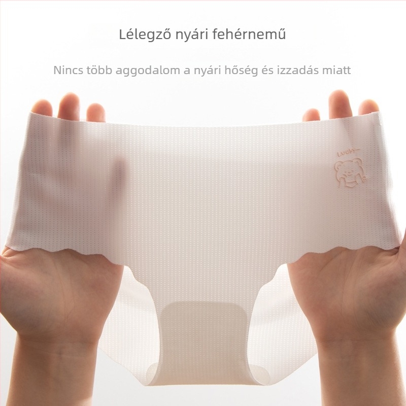 Lányoknak szánt lélegző, középmagas derekú bugyi, varrat nélküli kivitel, egy darabból készült