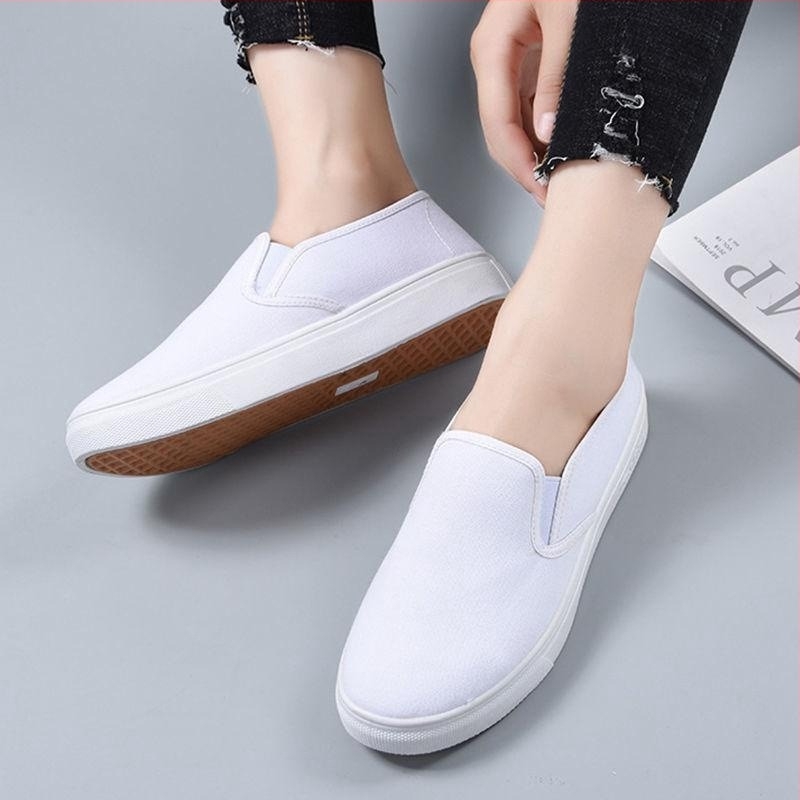 Női fehér vászon Slip-On cipő – kényelmes, csúszásmentes talppal, mindennapi viselet